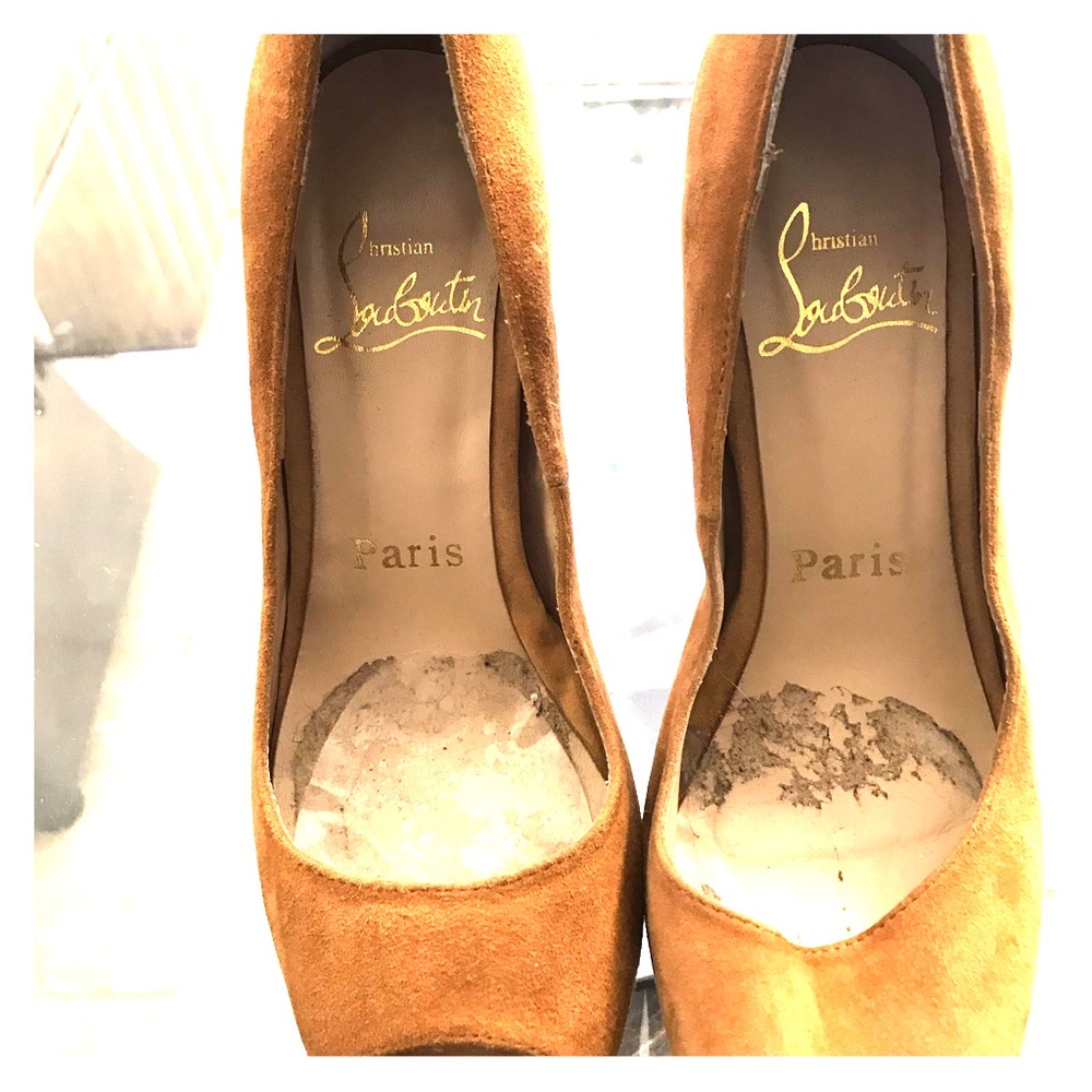 Christian Louboutin Size38 Sexy $845 Tan Suede